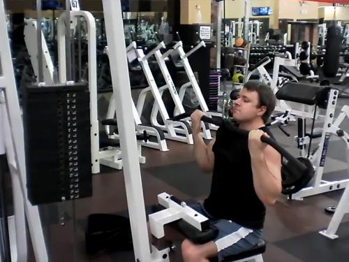 Reverse Lat Pull-Downs (Machine)